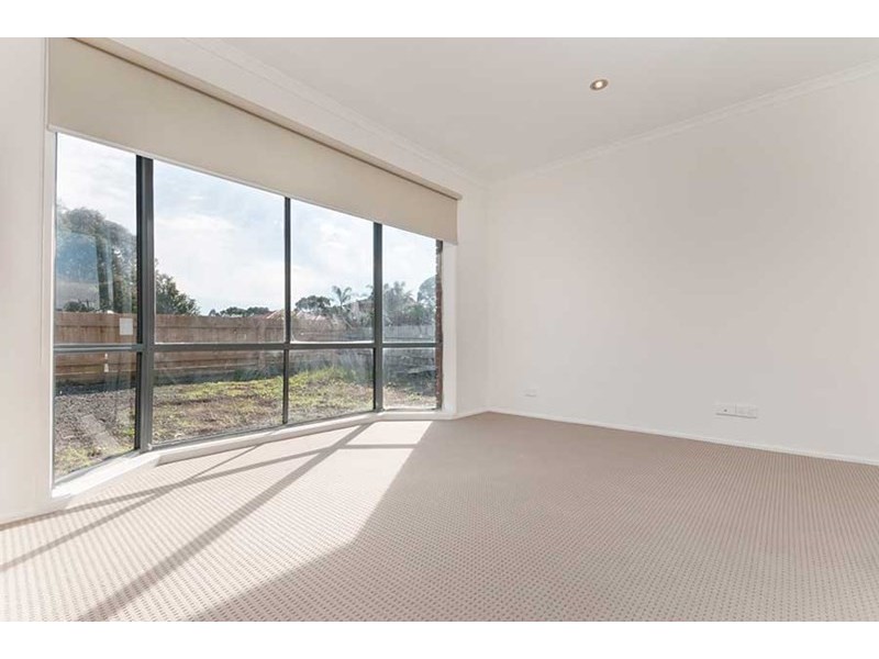 143 Bridgewater Road, Craigieburn VIC 3064