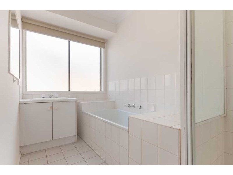 143 Bridgewater Road, Craigieburn VIC 3064