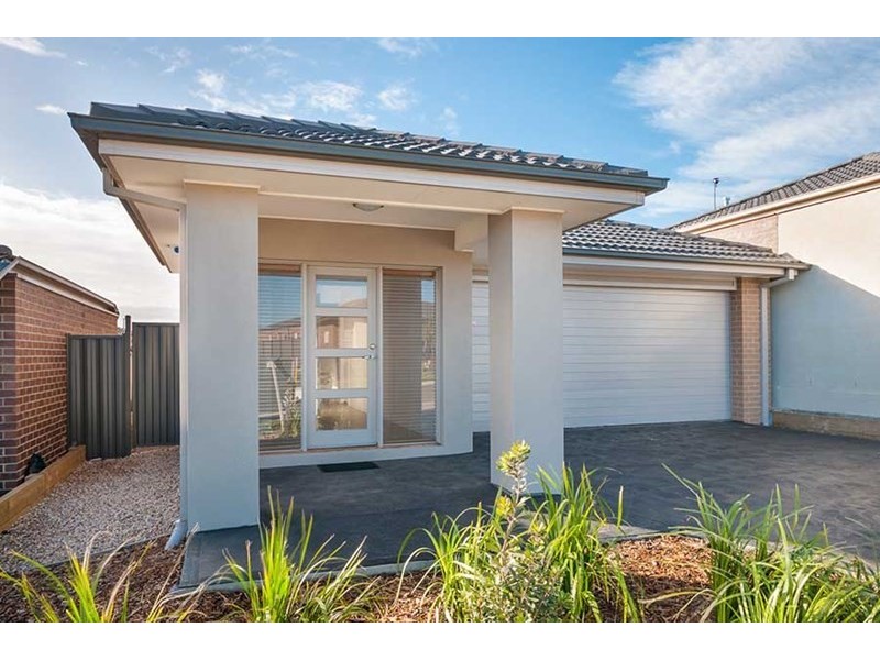 9 Euphoria Street, Craigieburn VIC 3064