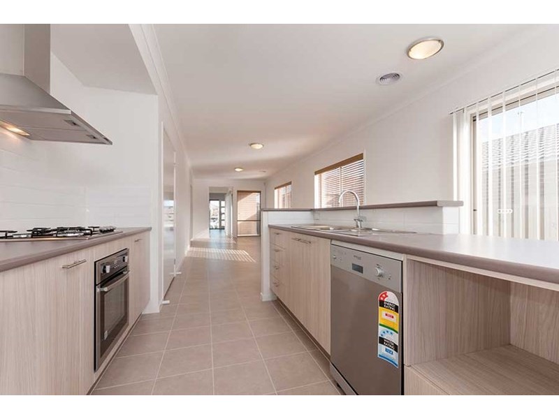 9 Euphoria Street, Craigieburn VIC 3064