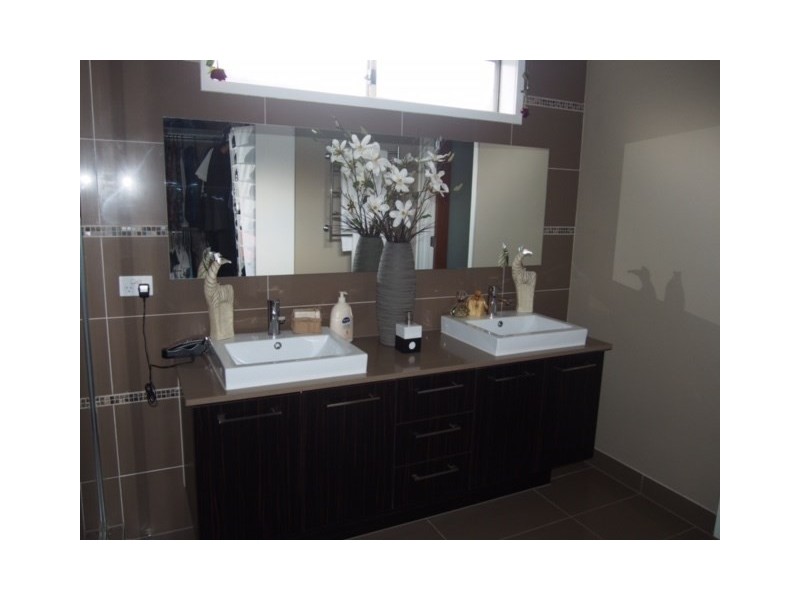 23 Jonesfield Street, Craigieburn VIC 3064