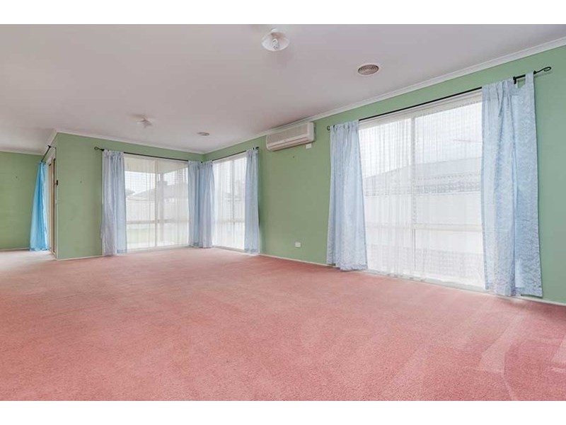 42 Emerald Circuit, Craigieburn VIC 3064