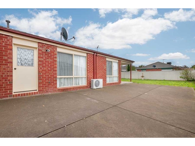 42 Emerald Circuit, Craigieburn VIC 3064