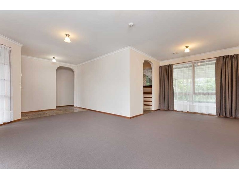 31 Banbury Crescent, Craigieburn VIC 3064