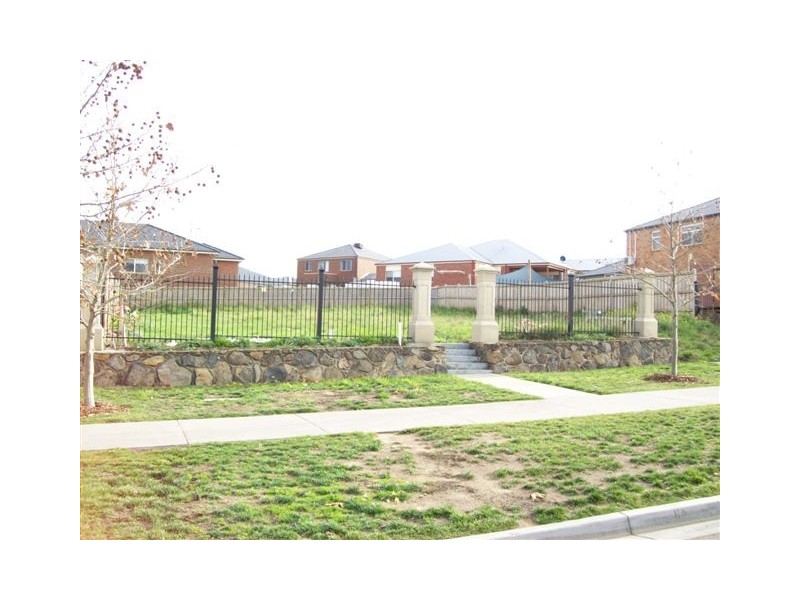 6 Windrock Avenue, Craigieburn VIC 3064