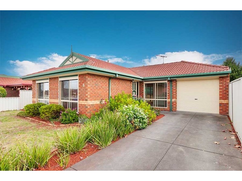 8 Waterford Avenue, Craigieburn VIC 3064