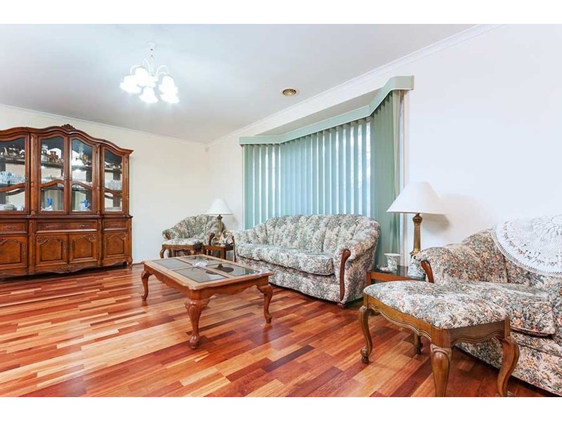 7 St. Agnes Close, Craigieburn VIC 3064