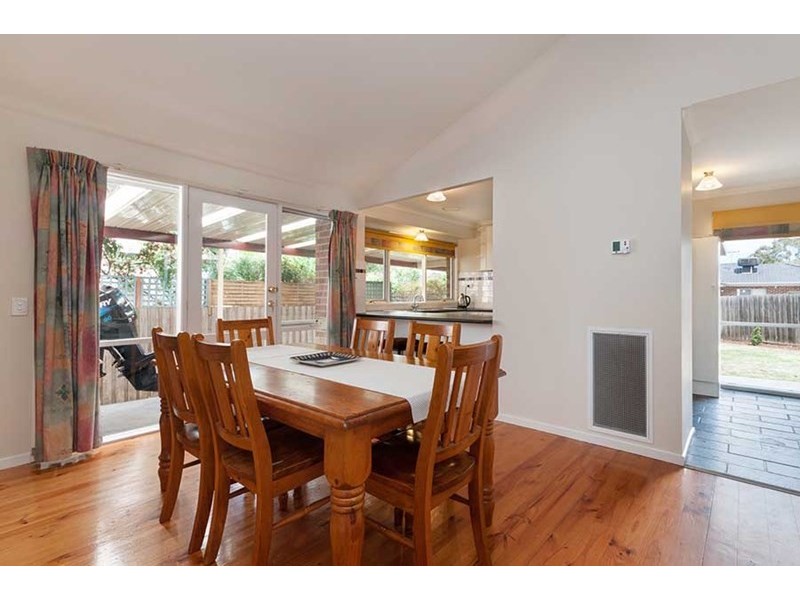 6 Second Avenue, Craigieburn VIC 3064