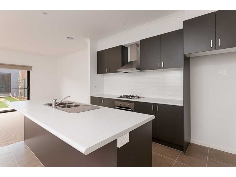 18/38 Mallard Circuit, Craigieburn VIC 3064