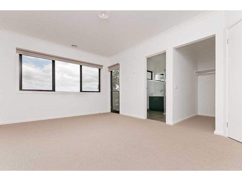 18/38 Mallard Circuit, Craigieburn VIC 3064