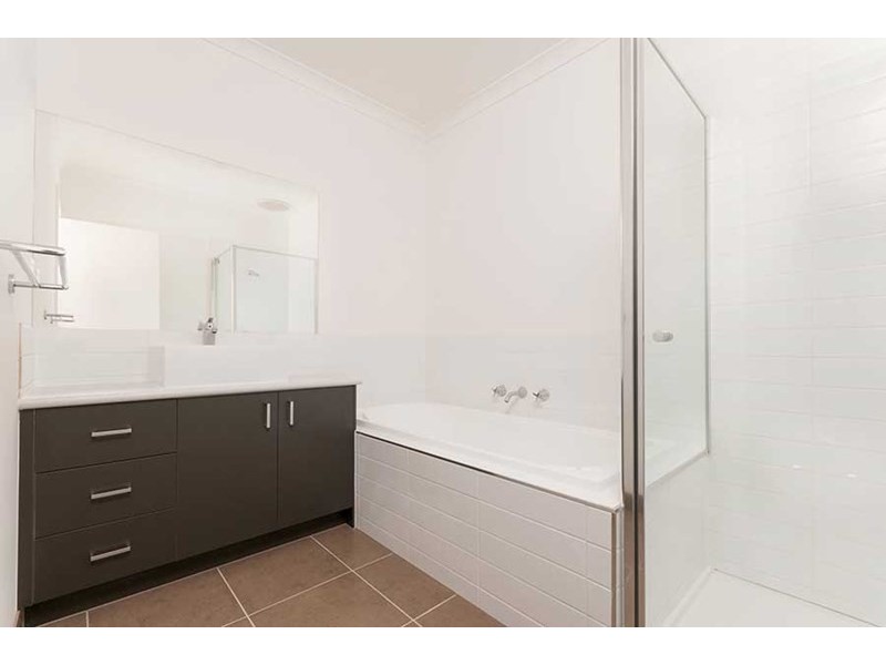 18/38 Mallard Circuit, Craigieburn VIC 3064