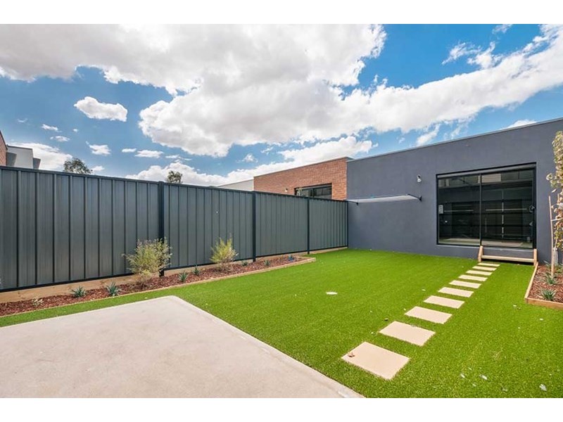 18/38 Mallard Circuit, Craigieburn VIC 3064