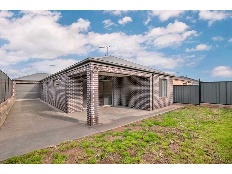 7 Watergum Avenue, Craigieburn VIC 3064