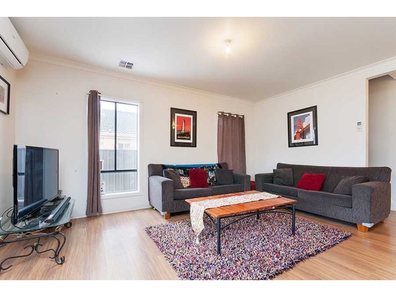 25 Gippsland Way, Craigieburn VIC 3064
