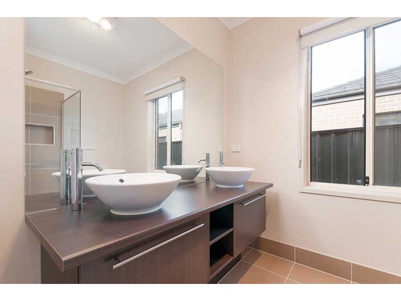 34 Groveton Street, Craigieburn VIC 3064