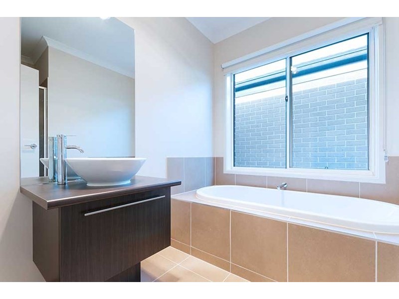 34 Groveton Street, Craigieburn VIC 3064