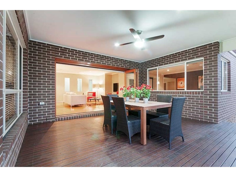 3 Ravenwoods Way, Craigieburn VIC 3064