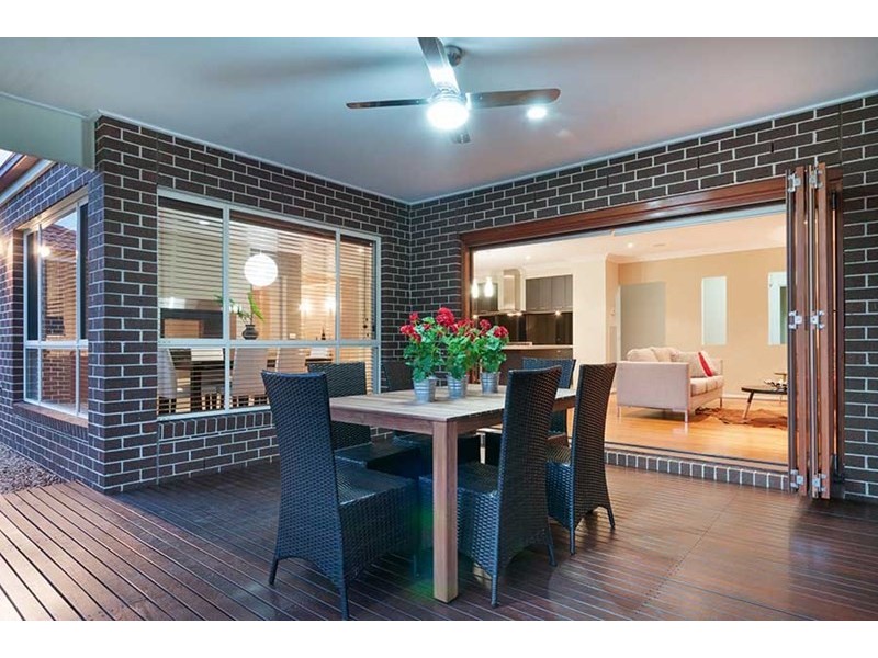 3 Ravenwoods Way, Craigieburn VIC 3064
