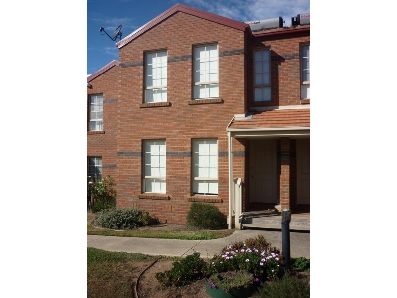 32/22 The Ridge, Roxburgh Park VIC 3064