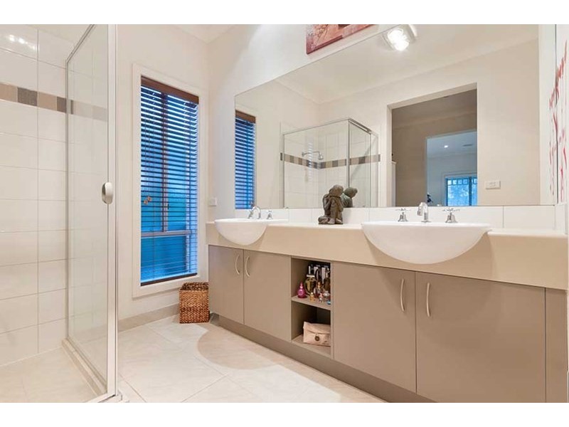 29 Hurlingham Way, Craigieburn VIC 3064