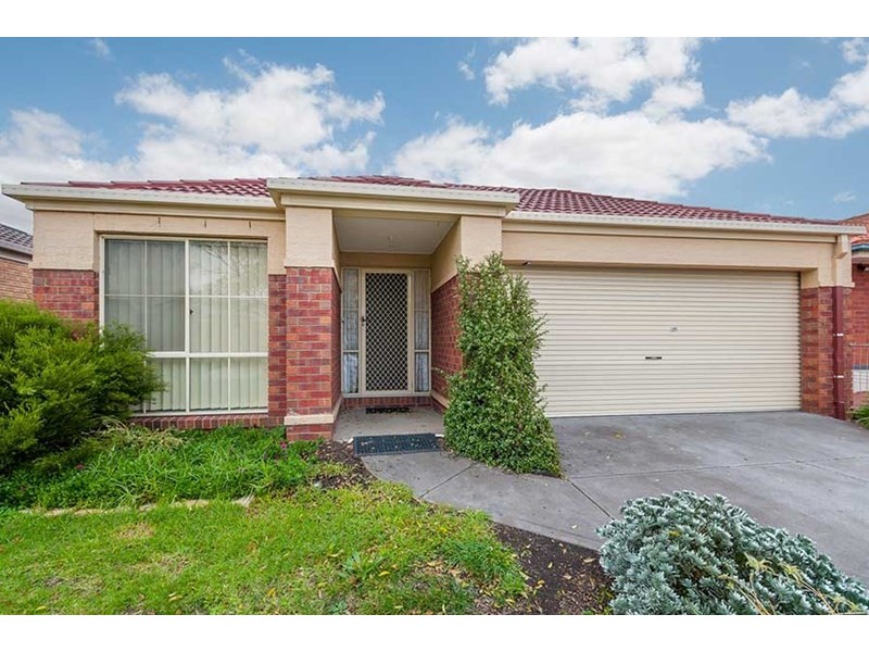 15 Berrima Close, Craigieburn VIC 3064