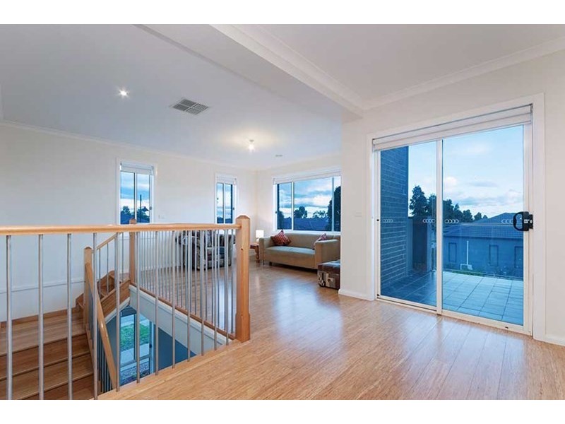 11 Willandra Avenue, Craigieburn VIC 3064