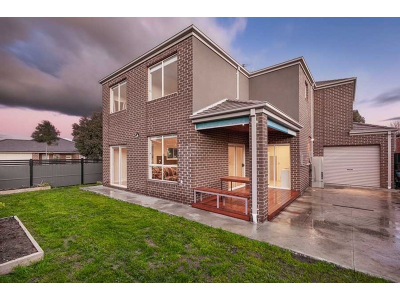 11 Willandra Avenue, Craigieburn VIC 3064