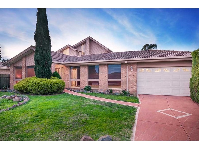 30 Pembroke Crescent, Craigieburn VIC 3064