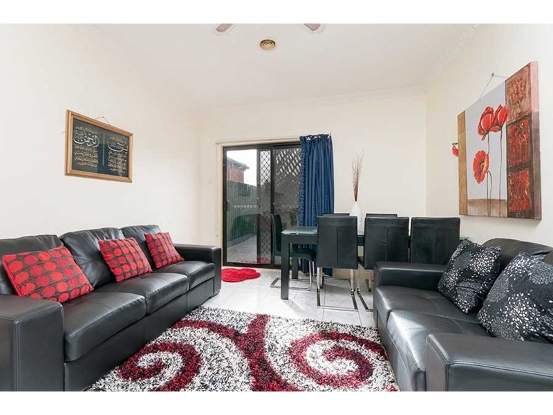 35 Rostron Way, Roxburgh Park VIC 3064