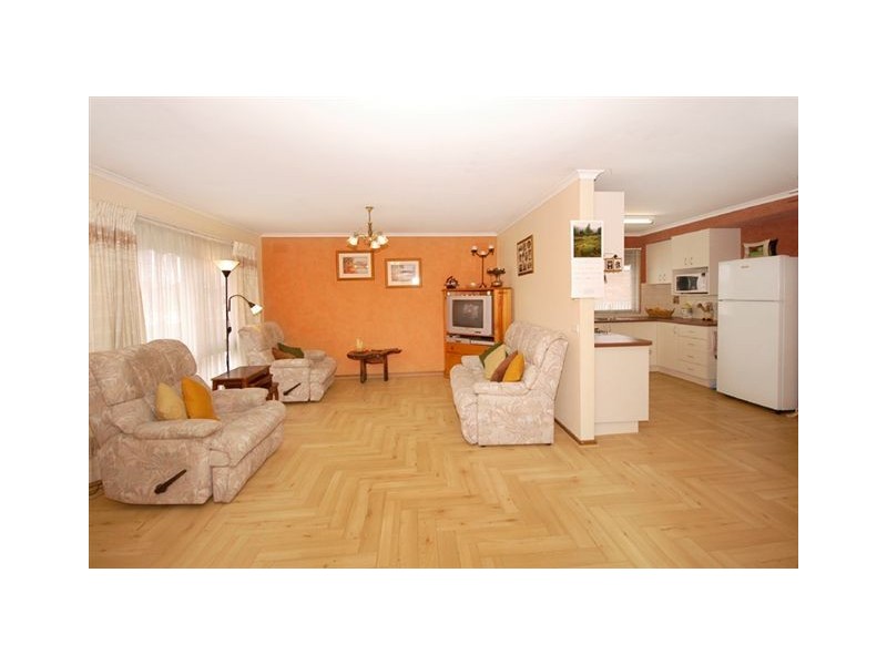 6 Telford Court, Meadow Heights VIC 3048