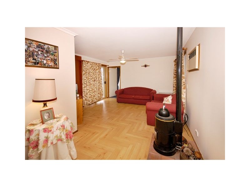 6 Telford Court, Meadow Heights VIC 3048