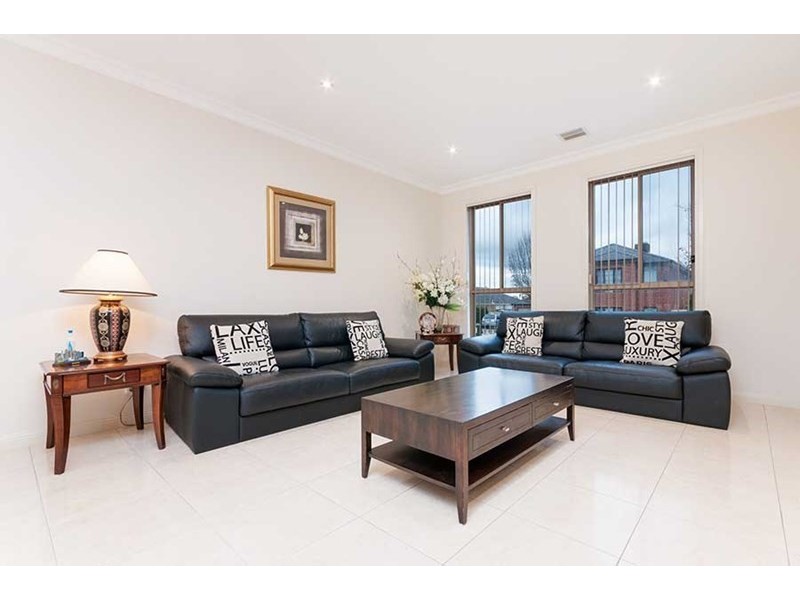 3 Deauville Green, Craigieburn VIC 3064