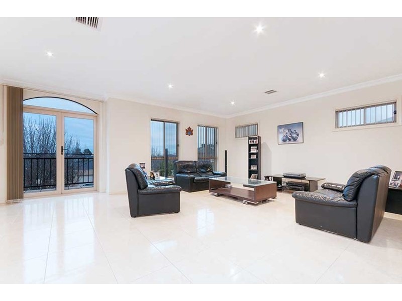 3 Deauville Green, Craigieburn VIC 3064