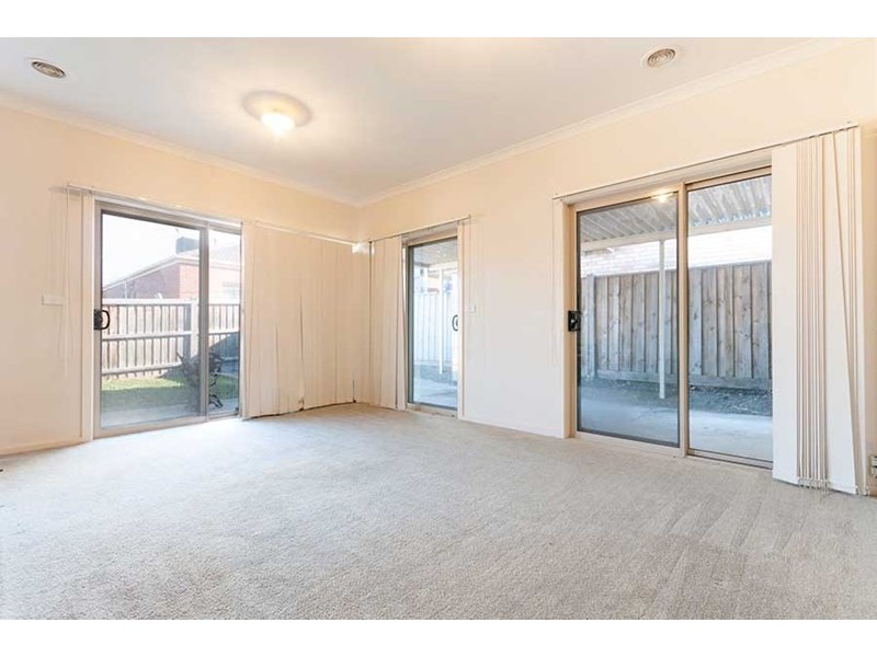 6 Reay Drive, Craigieburn VIC 3064