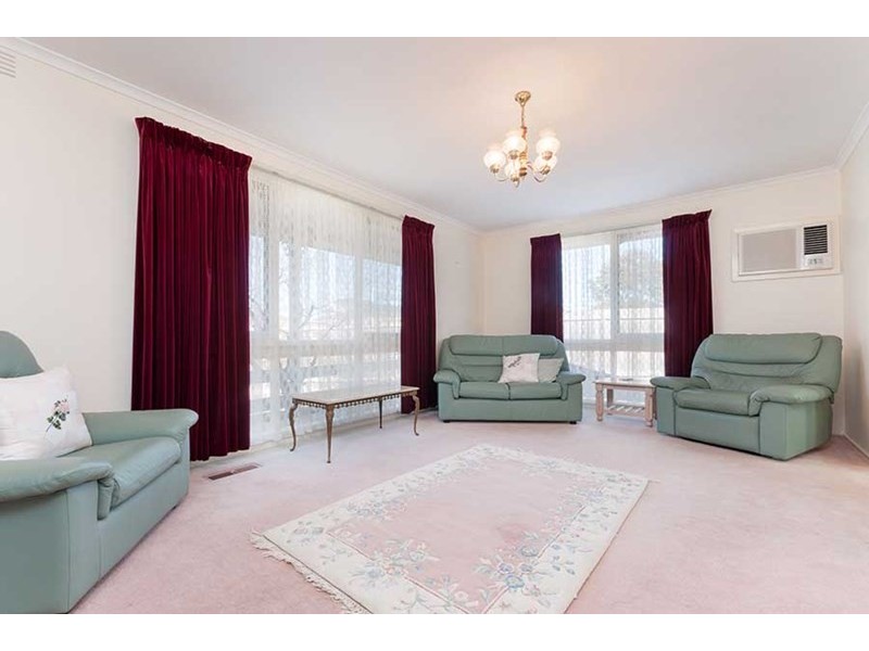 24 Milburn Place, Craigieburn VIC 3064