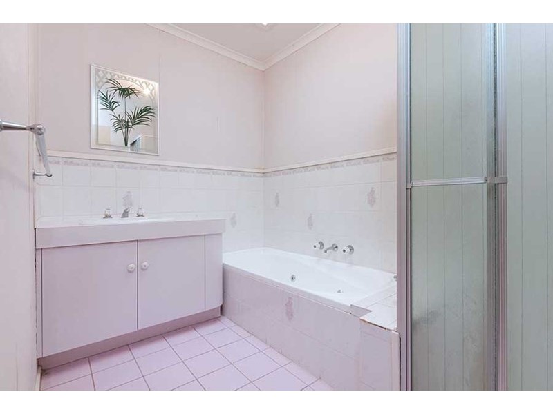 24 Milburn Place, Craigieburn VIC 3064