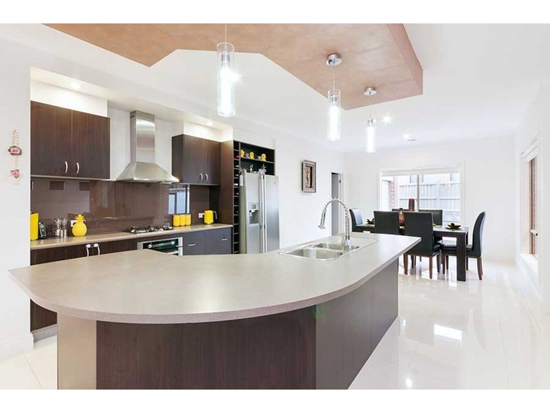 14 Beechville Place, Craigieburn VIC 3064