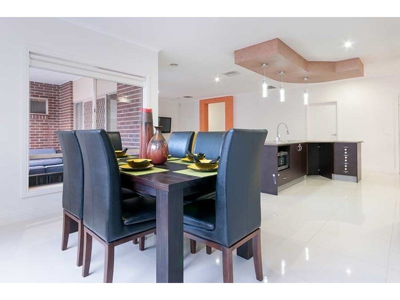 14 Beechville Place, Craigieburn VIC 3064