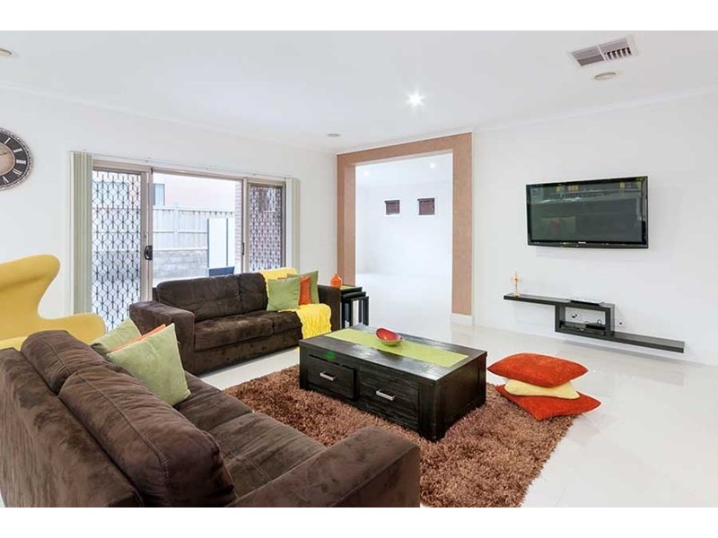 14 Beechville Place, Craigieburn VIC 3064