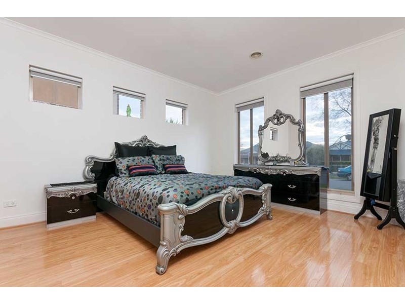14 Beechville Place, Craigieburn VIC 3064