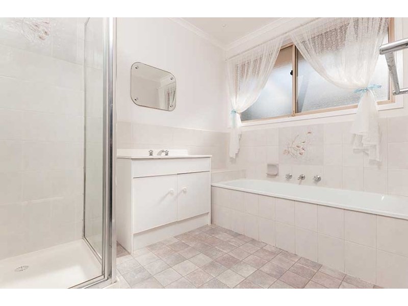 1A Dartford Court, Craigieburn VIC 3064