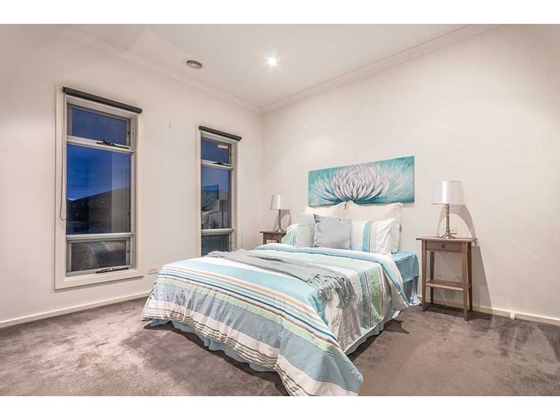 4 Girraween Crescent, Craigieburn VIC 3064