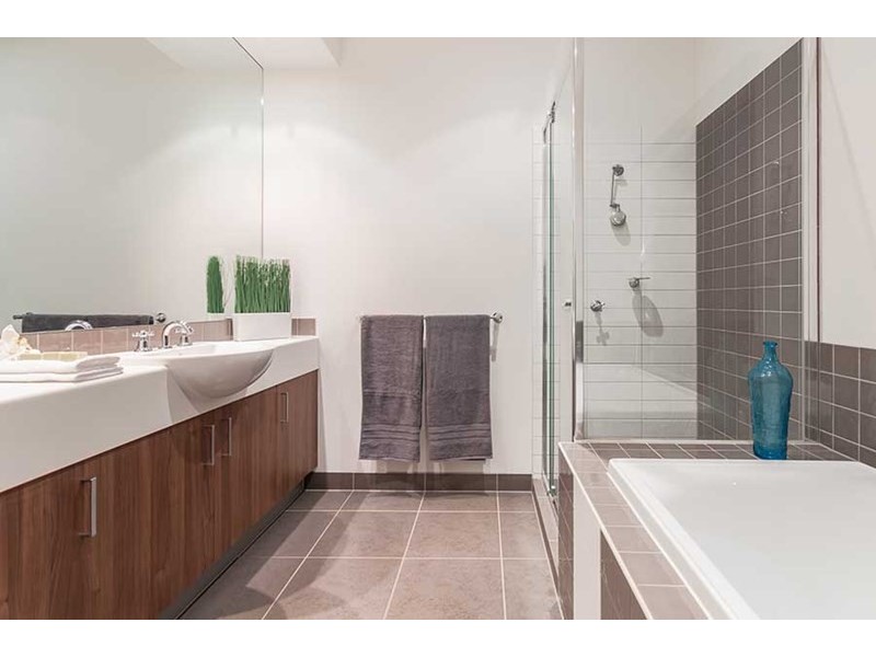 4 Girraween Crescent, Craigieburn VIC 3064