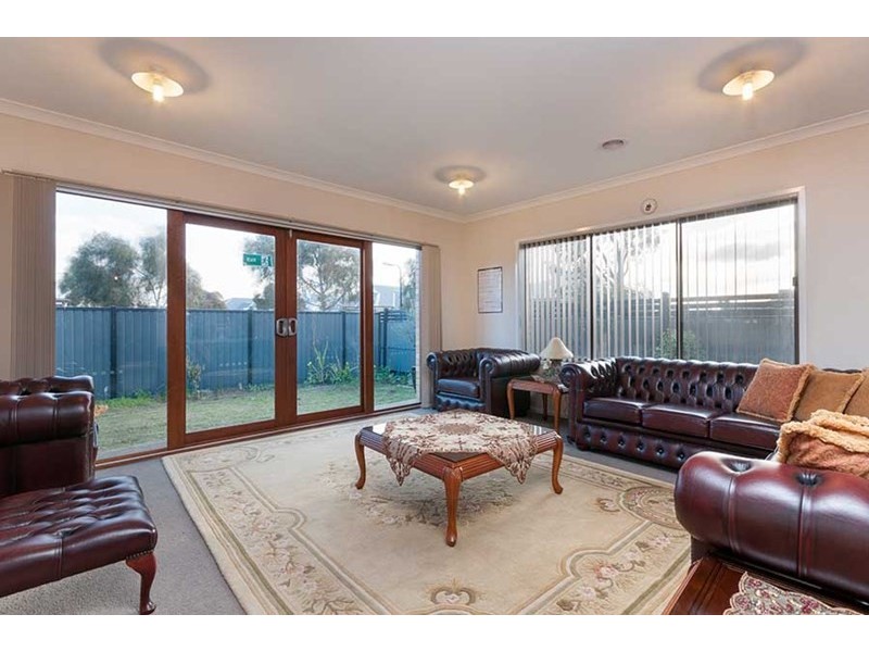 27 Wattletree Street, Craigieburn VIC 3064