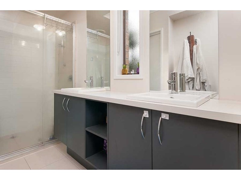 27 Wattletree Street, Craigieburn VIC 3064