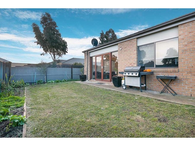 27 Wattletree Street, Craigieburn VIC 3064