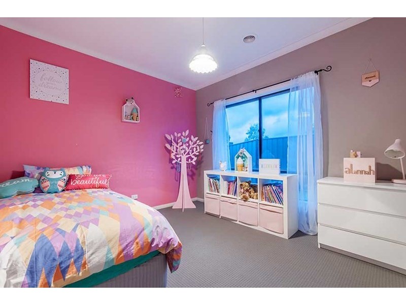 8 Coventry Lane, Craigieburn VIC 3064