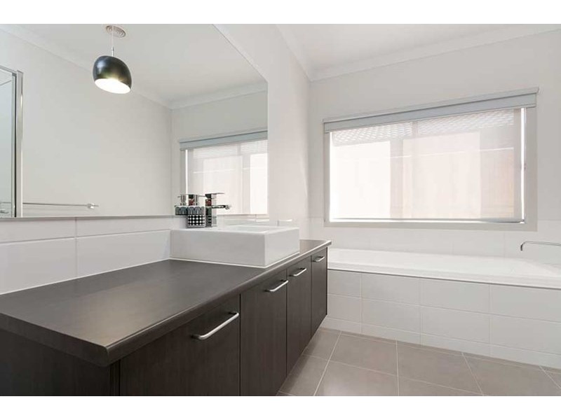 20 Water Fern Grove, Greenvale VIC 3059