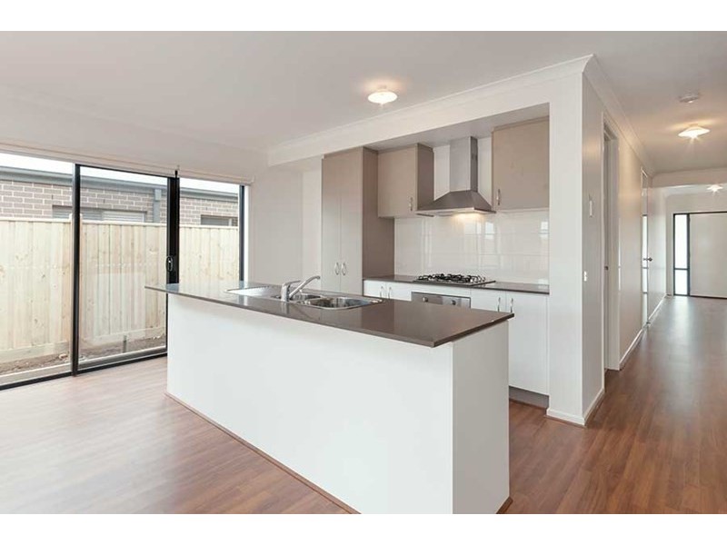 11 Yarradale Drive, Mickleham VIC 3064