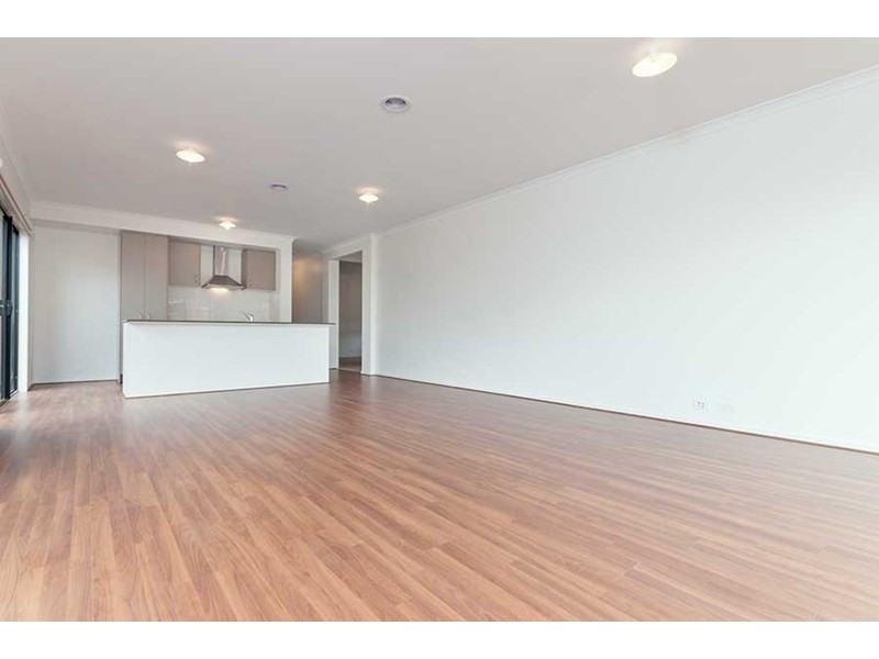 11 Yarradale Drive, Mickleham VIC 3064